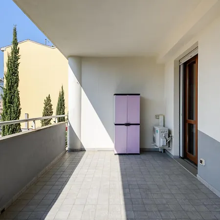 Urban Apartamento *